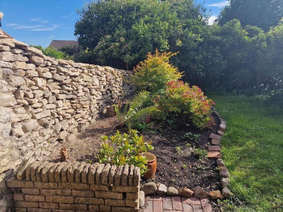 Black Cat Cottage - Central Pickering Grade 2 Listed Cottage Dış mekan fotoğraf